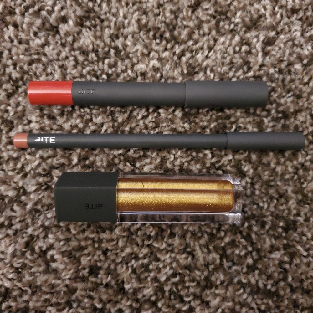 Bite lip bundle